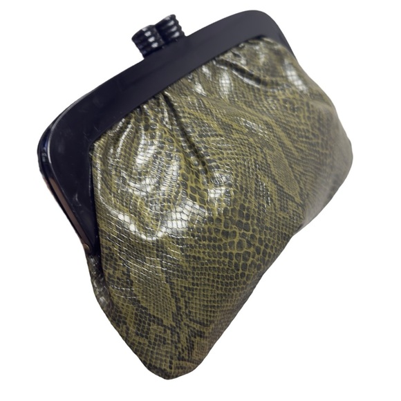 Vintage Valerie Made In Italy Green Snakeskin Classic Retro Kiss lock Clutch - Picture 6 of 15